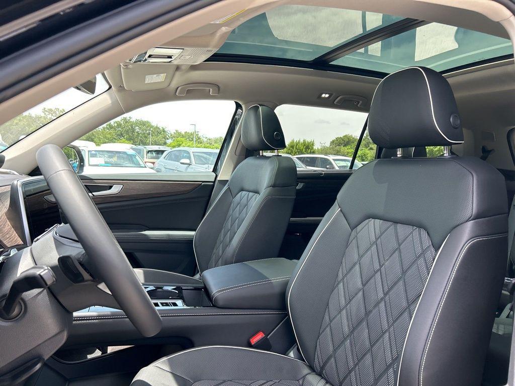 new 2025 Volkswagen Atlas car, priced at $48,971