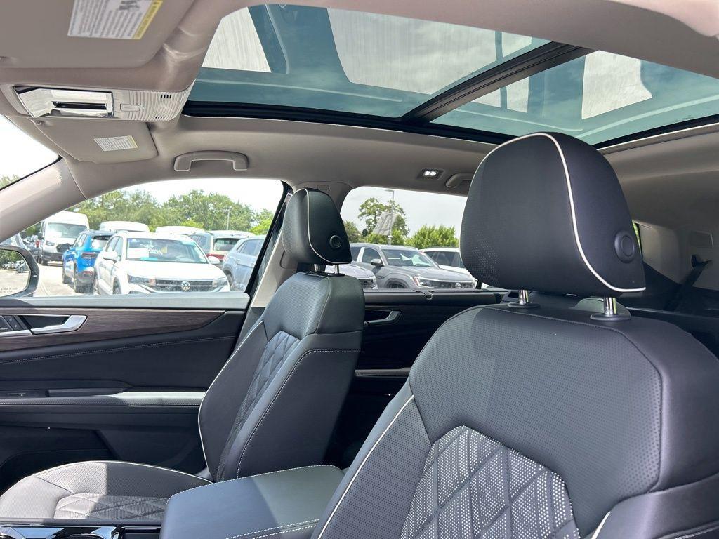new 2025 Volkswagen Atlas car, priced at $48,971
