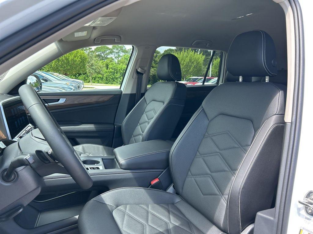 new 2026 Volkswagen Atlas car, priced at $37,383