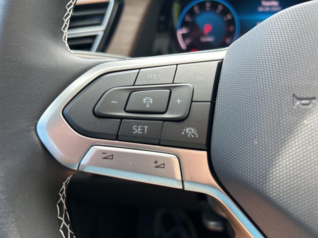 new 2026 Volkswagen Atlas car, priced at $37,383