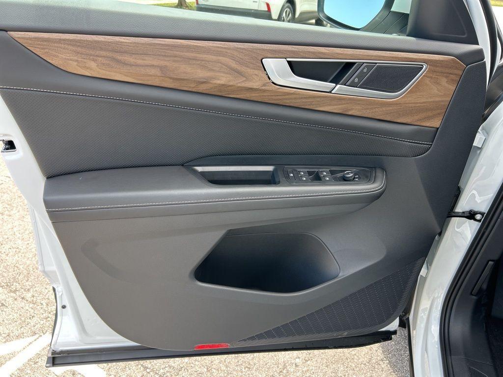 new 2026 Volkswagen Atlas car, priced at $37,383