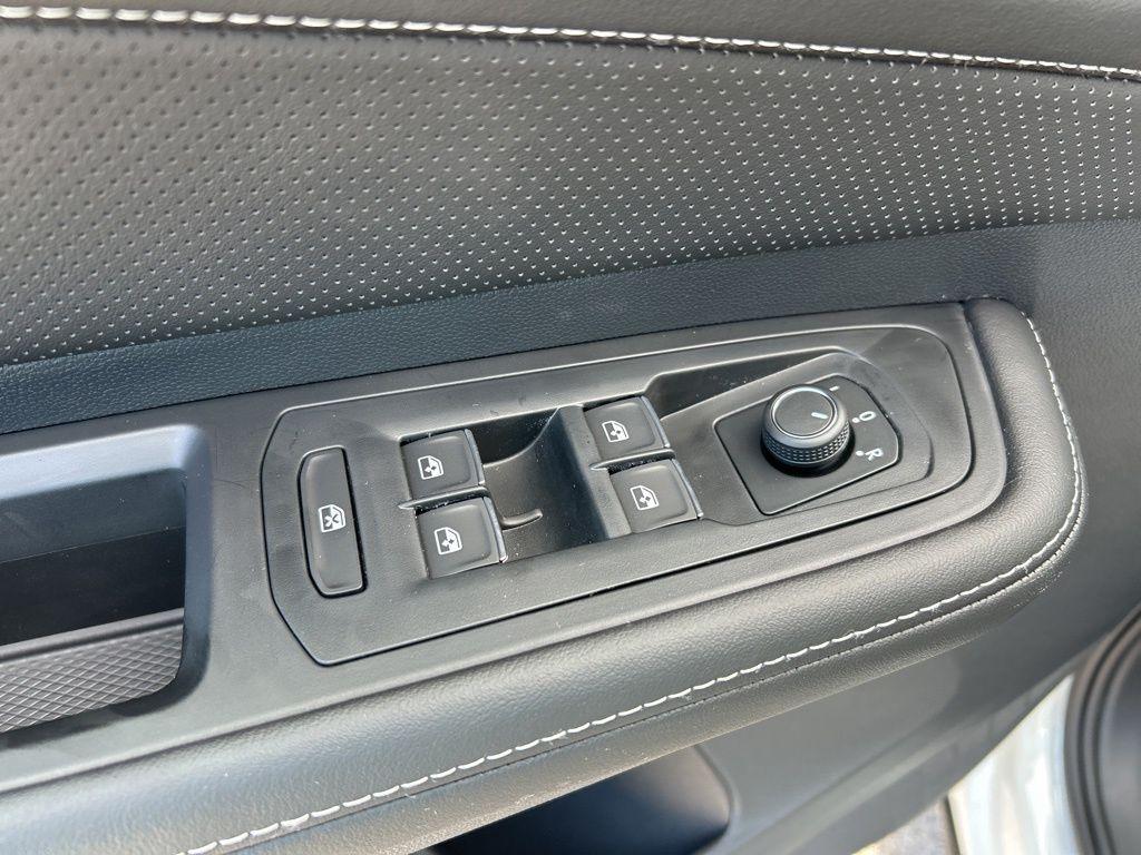 new 2026 Volkswagen Atlas car, priced at $37,383