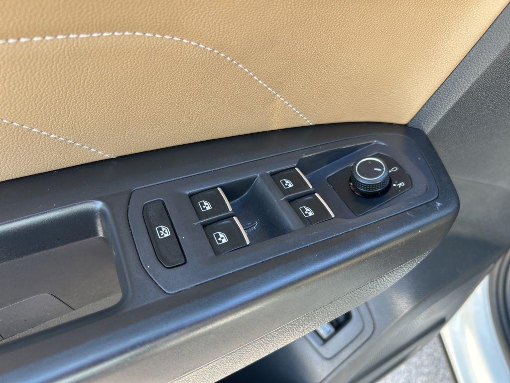 used 2022 Volkswagen Atlas Cross Sport car, priced at $25,995