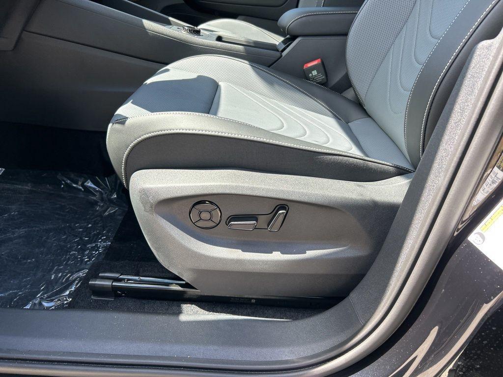 new 2025 Volkswagen Tiguan car, priced at $30,756