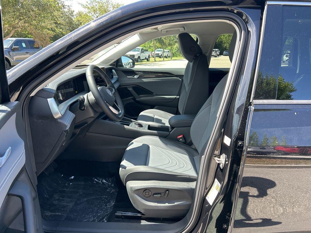 new 2025 Volkswagen Tiguan car, priced at $30,756