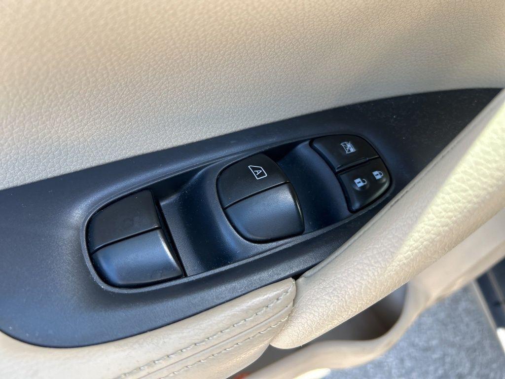 used 2015 Nissan Rogue car, priced at $10,615