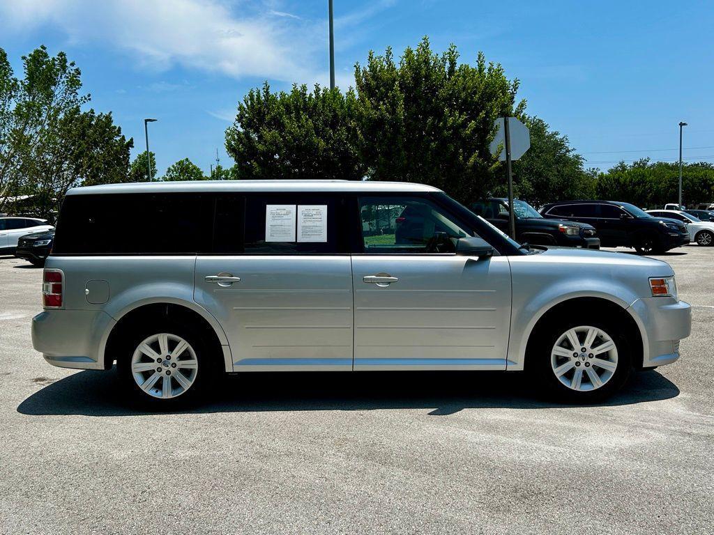 used 2010 Ford Flex car, priced at $3,499