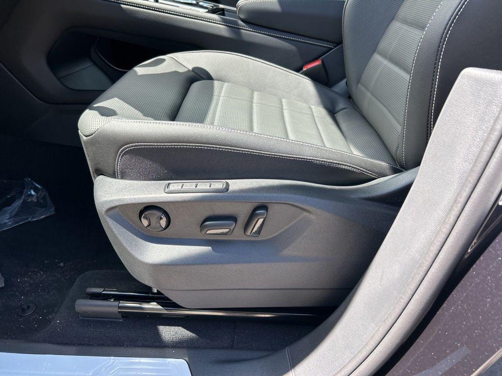 new 2026 Volkswagen Atlas car, priced at $48,282