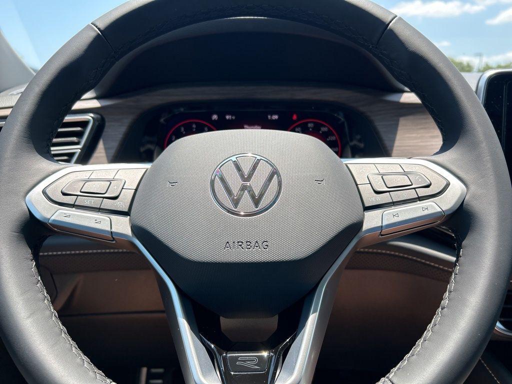 new 2025 Volkswagen Atlas car, priced at $48,857