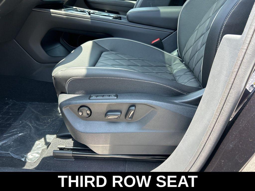 new 2025 Volkswagen Atlas car, priced at $48,371