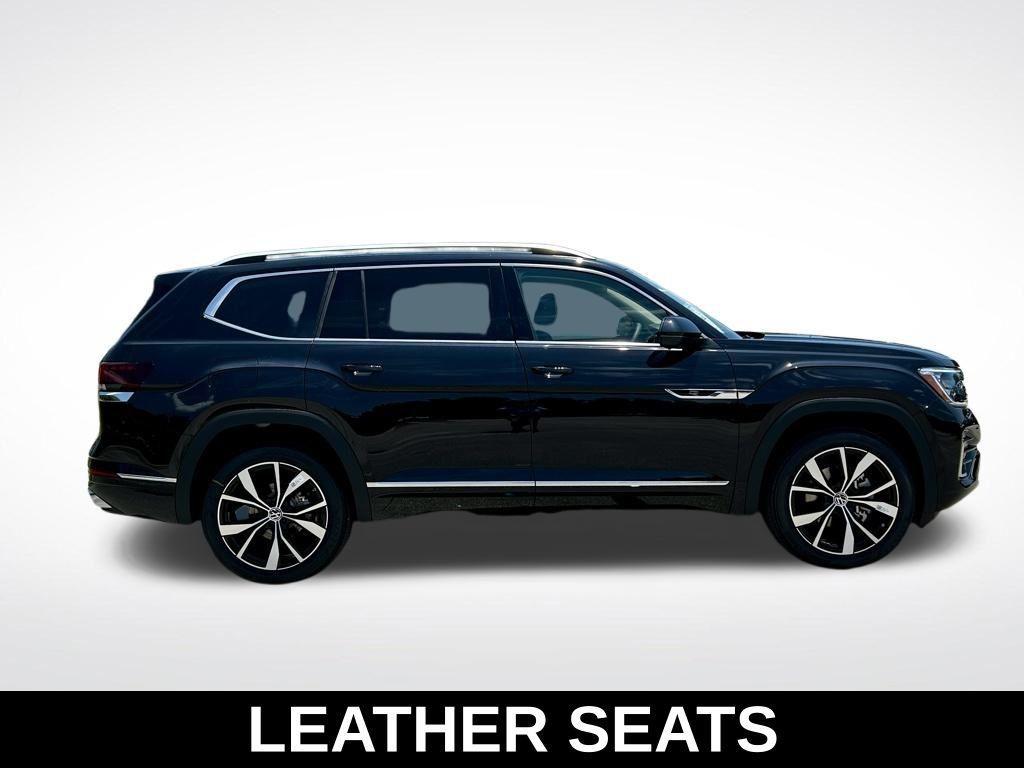 new 2025 Volkswagen Atlas car, priced at $48,371