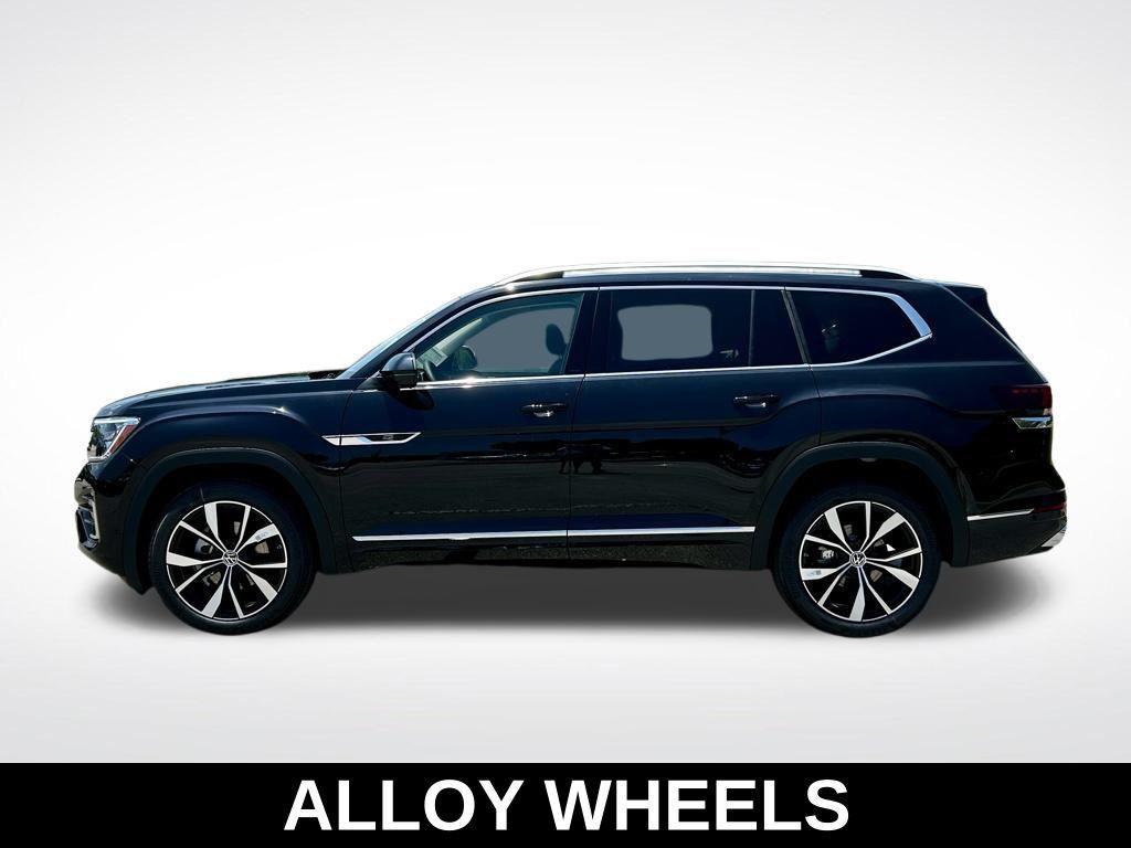new 2025 Volkswagen Atlas car, priced at $48,371