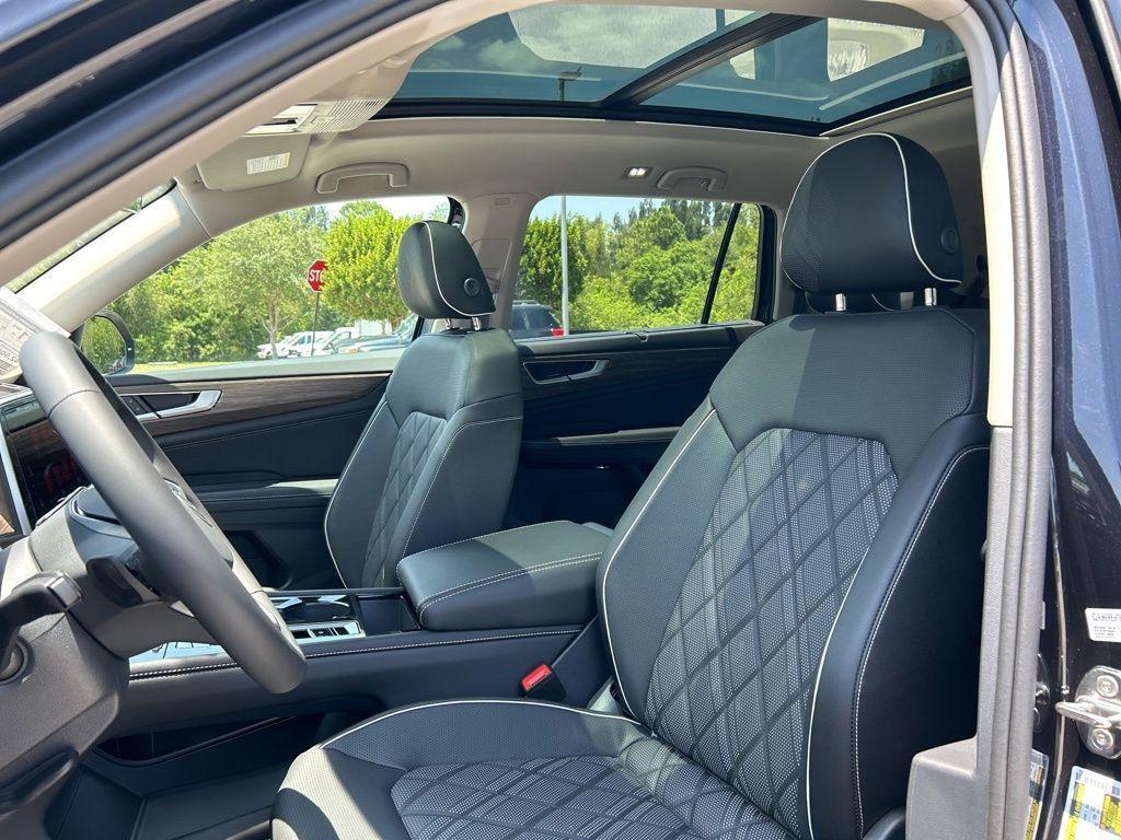 new 2025 Volkswagen Atlas car, priced at $48,857