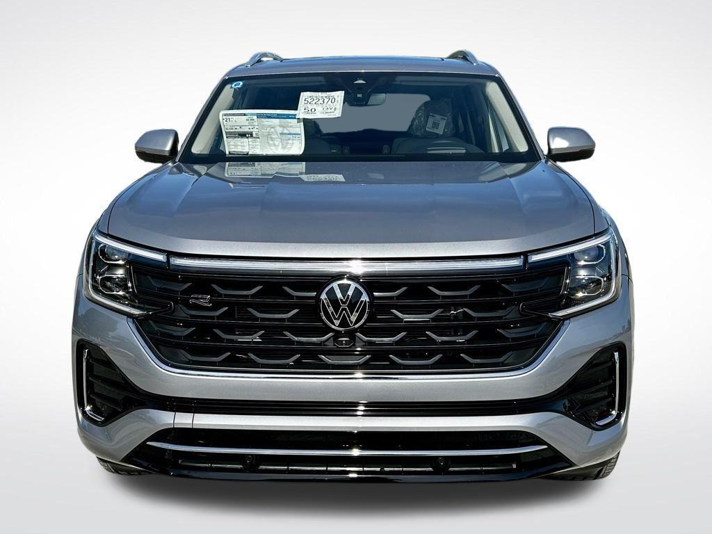 new 2025 Volkswagen Atlas car, priced at $52,500