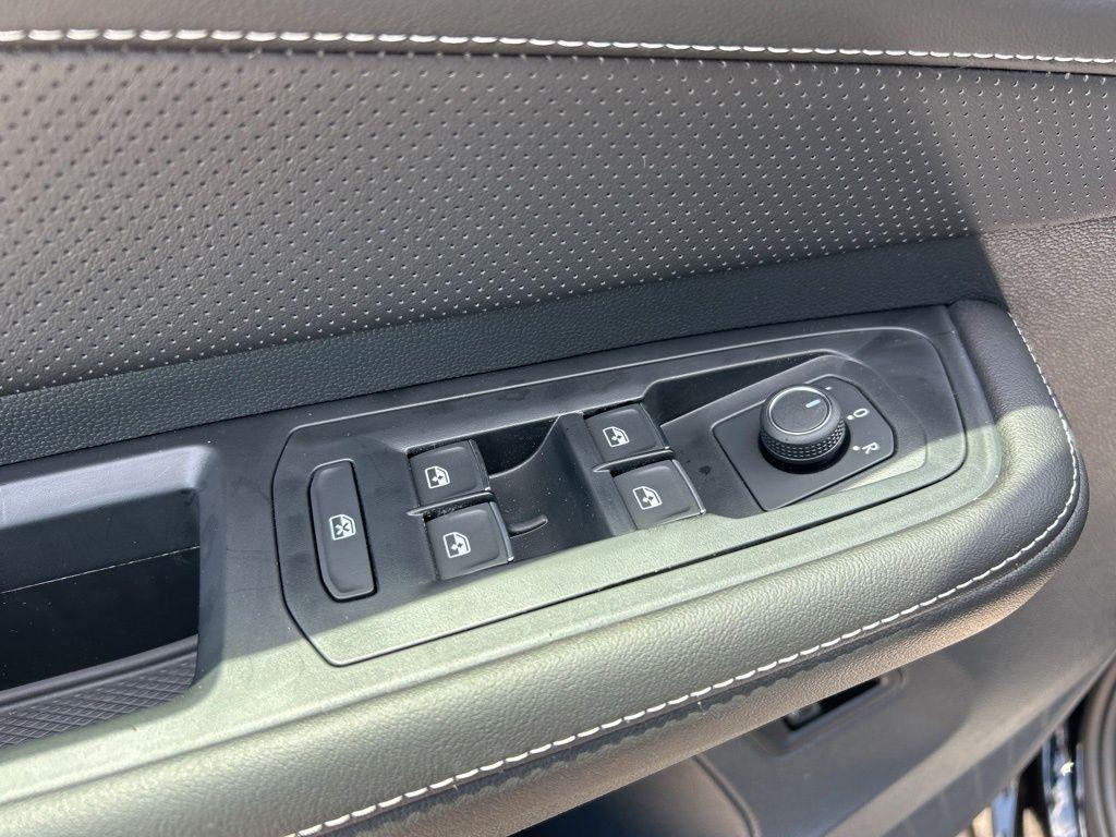 new 2025 Volkswagen Atlas car, priced at $40,968
