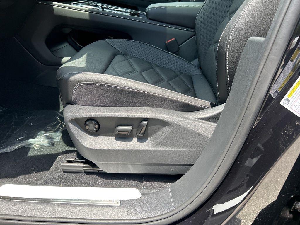 new 2025 Volkswagen Atlas car, priced at $40,968