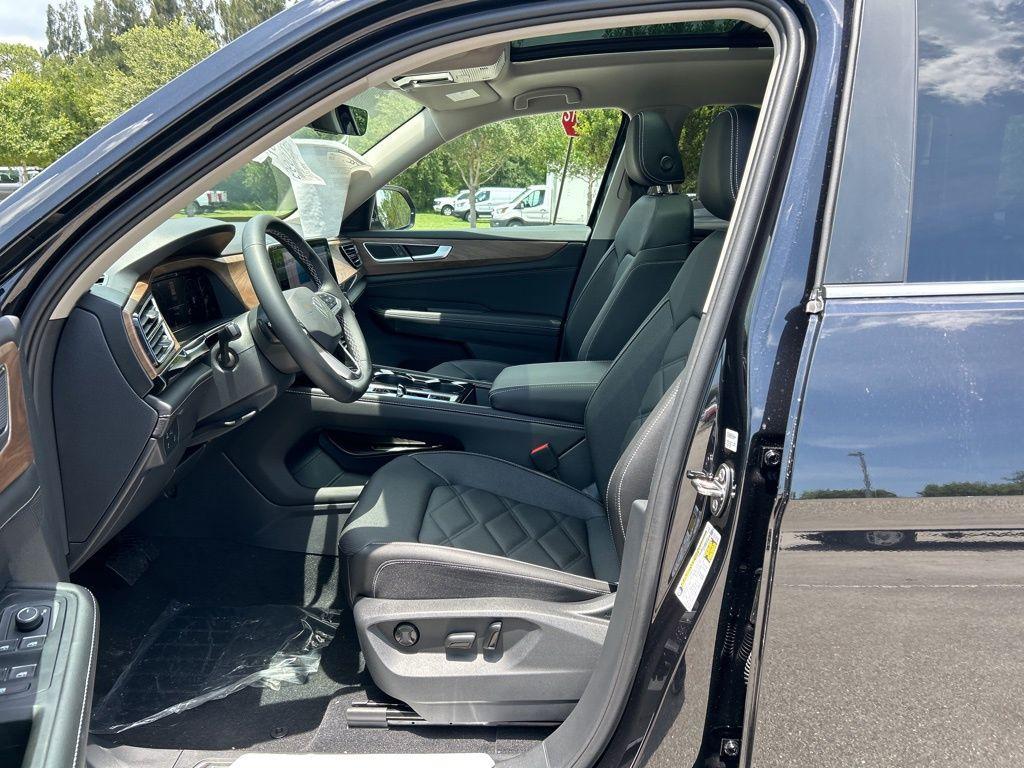 new 2025 Volkswagen Atlas car, priced at $40,968