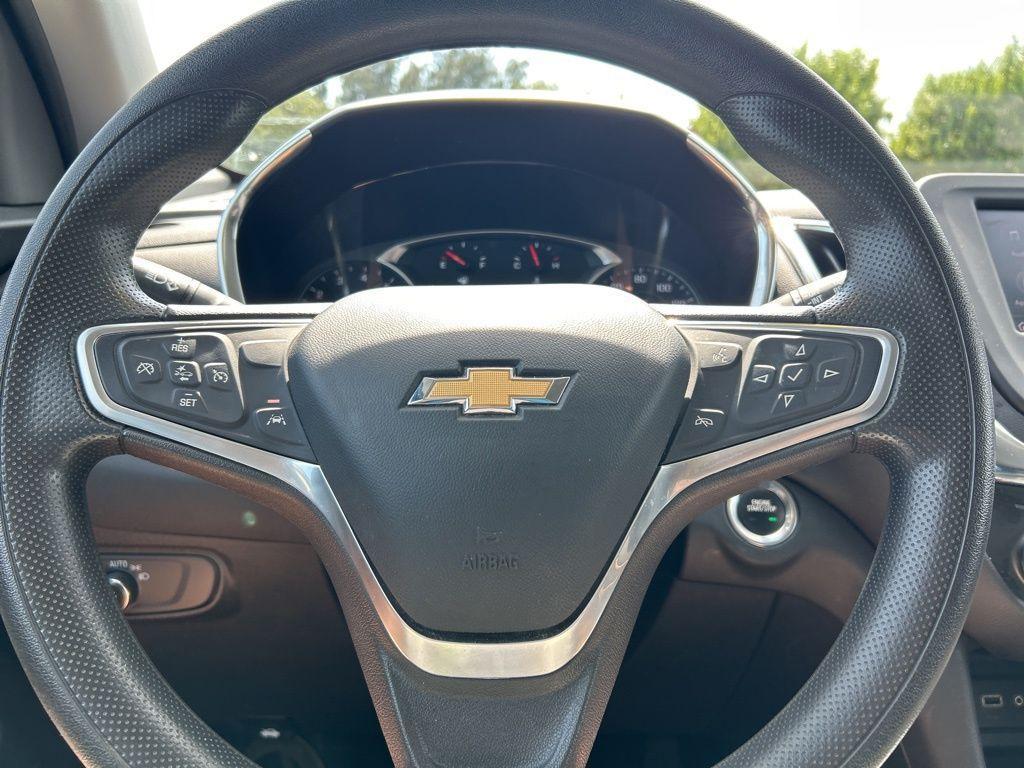 used 2023 Chevrolet Equinox car, priced at $19,655