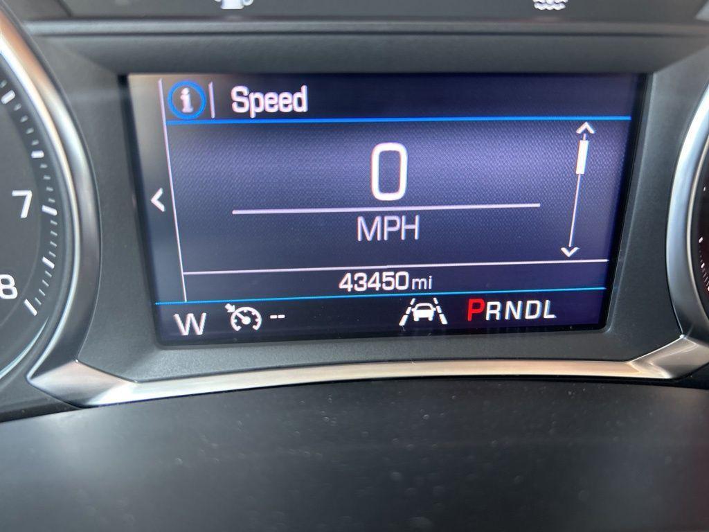 used 2023 Chevrolet Equinox car, priced at $19,655