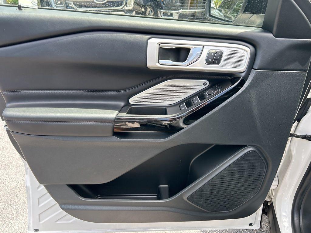 used 2022 Ford Explorer car, priced at $40,297