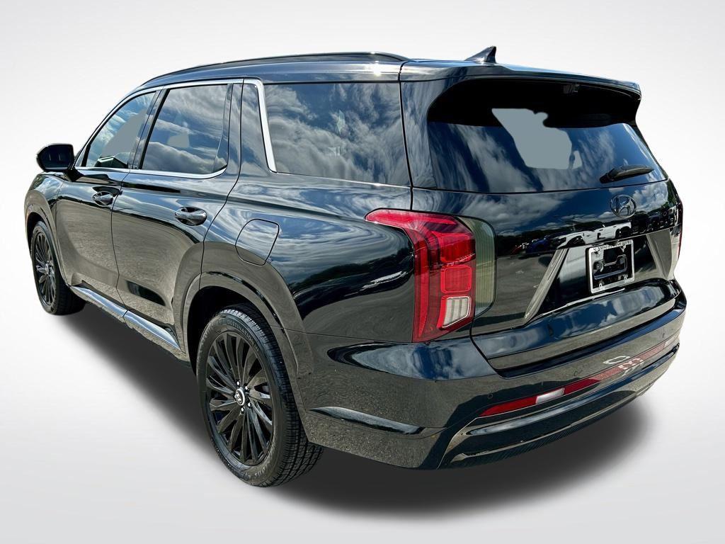 used 2024 Hyundai Palisade car, priced at $40,369