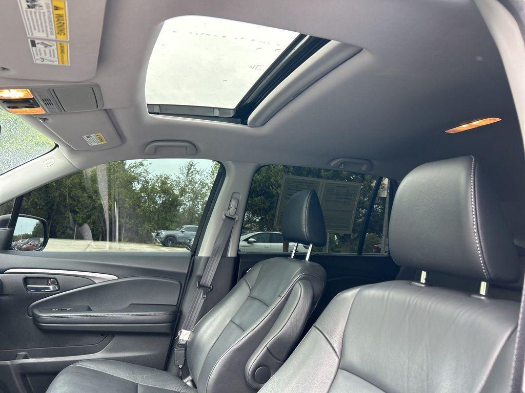 used 2022 Honda Pilot car, priced at $23,985