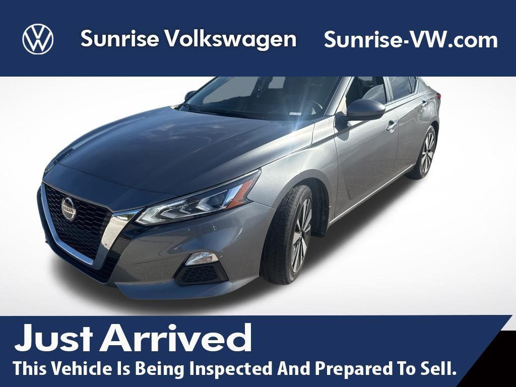 used 2022 Nissan Altima car, priced at $18,407