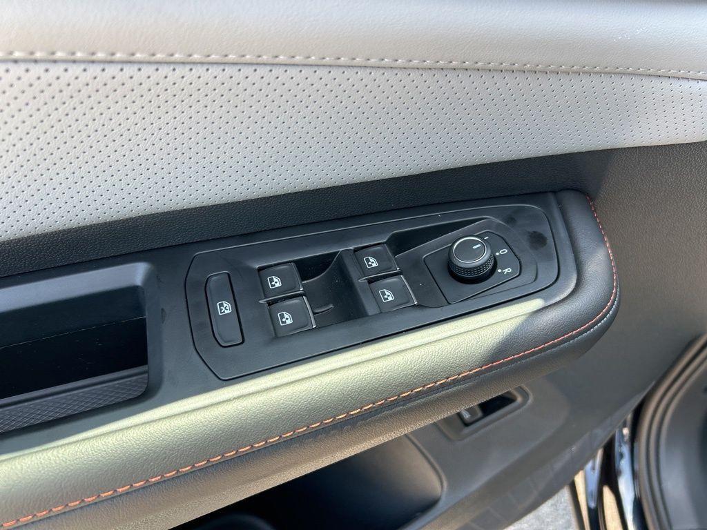 new 2025 Volkswagen Atlas car, priced at $41,972