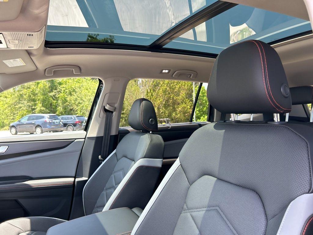 new 2025 Volkswagen Atlas car, priced at $41,972