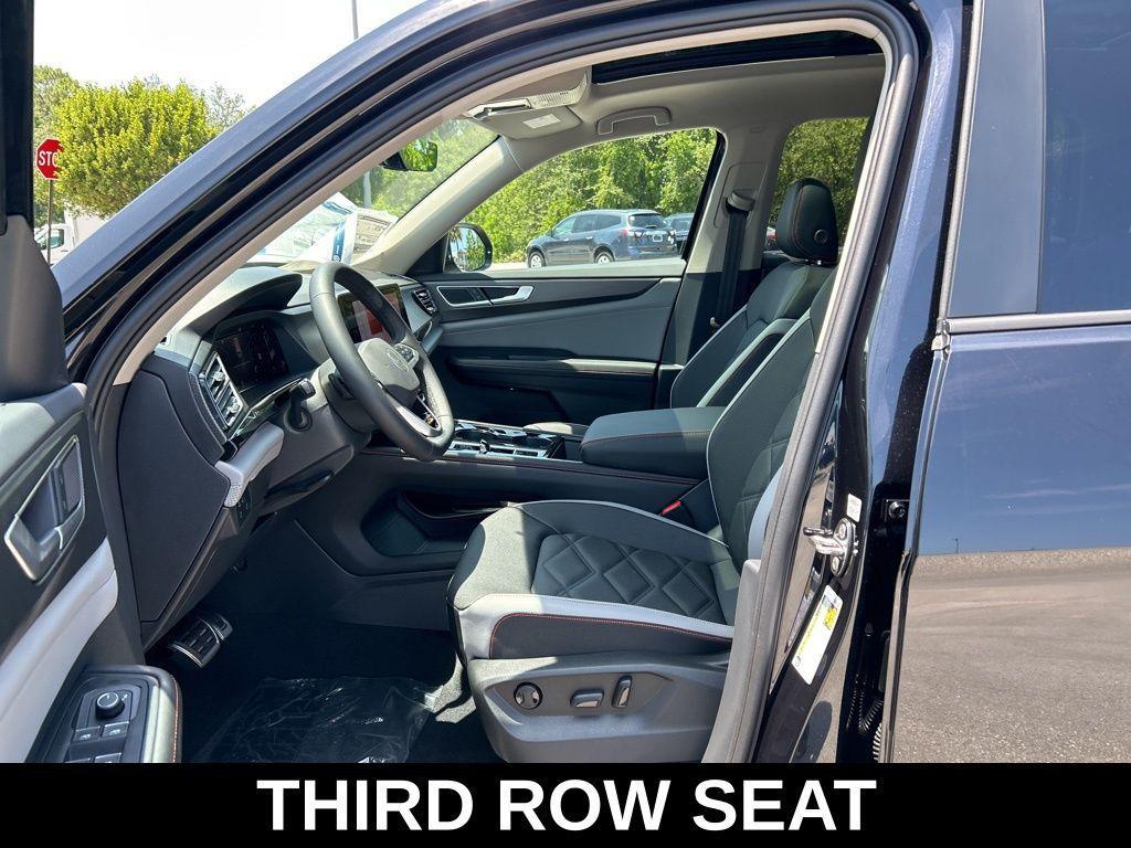 new 2025 Volkswagen Atlas car, priced at $42,439