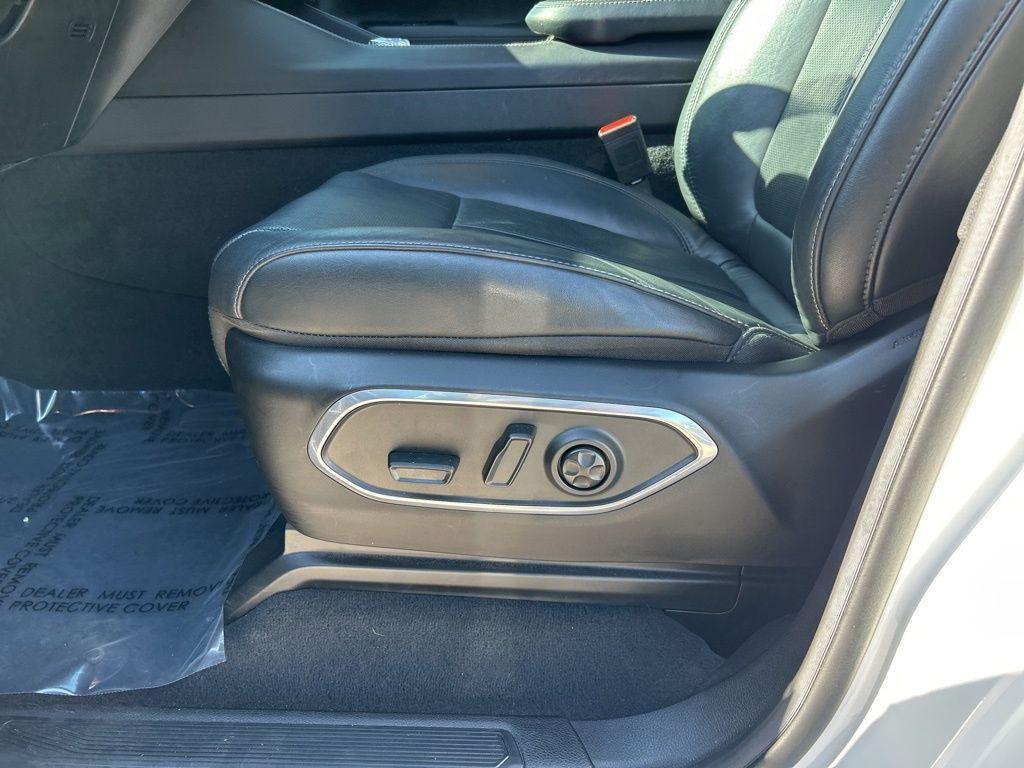 used 2022 Jeep Wagoneer car, priced at $38,740