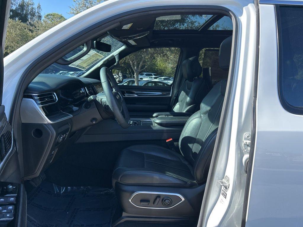 used 2022 Jeep Wagoneer car, priced at $38,740