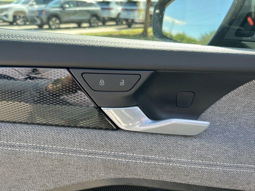 new 2026 Volkswagen Tiguan car, priced at $30,081