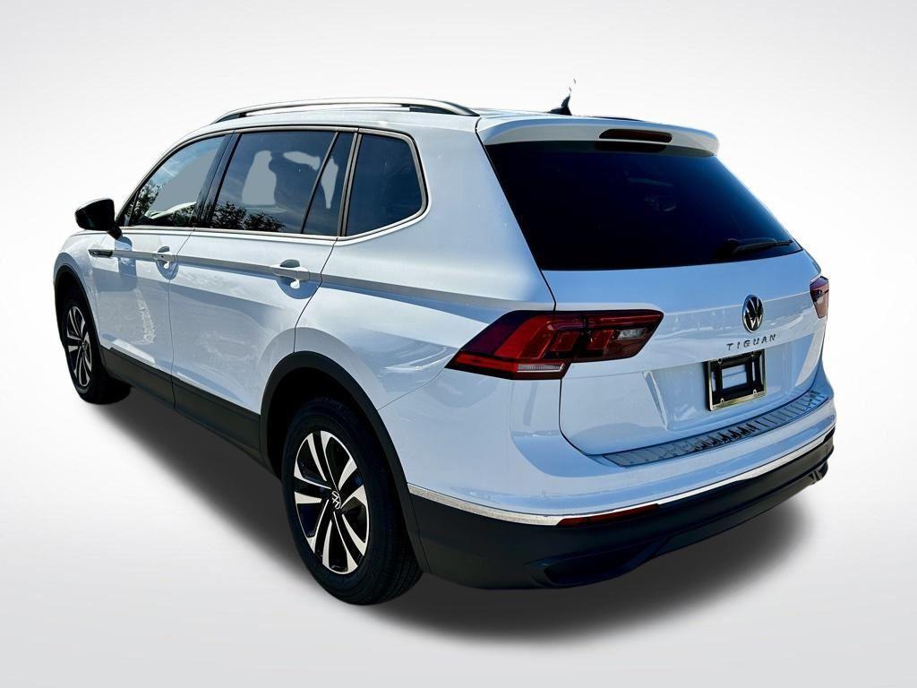 new 2024 Volkswagen Tiguan car, priced at $25,612