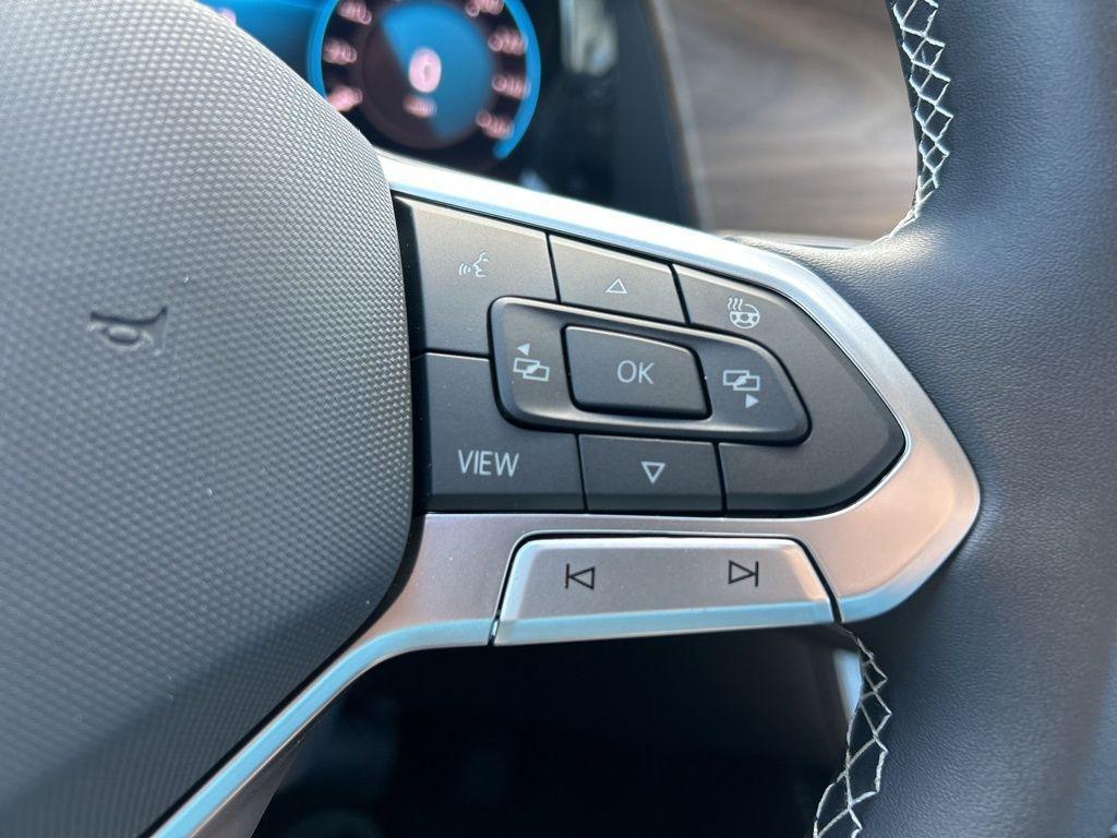 new 2025 Volkswagen Atlas car, priced at $33,918