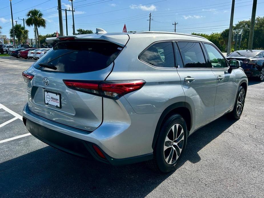 used 2022 Toyota Highlander car, priced at $29,890