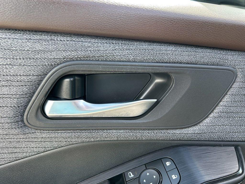 used 2023 Nissan Rogue car, priced at $18,998