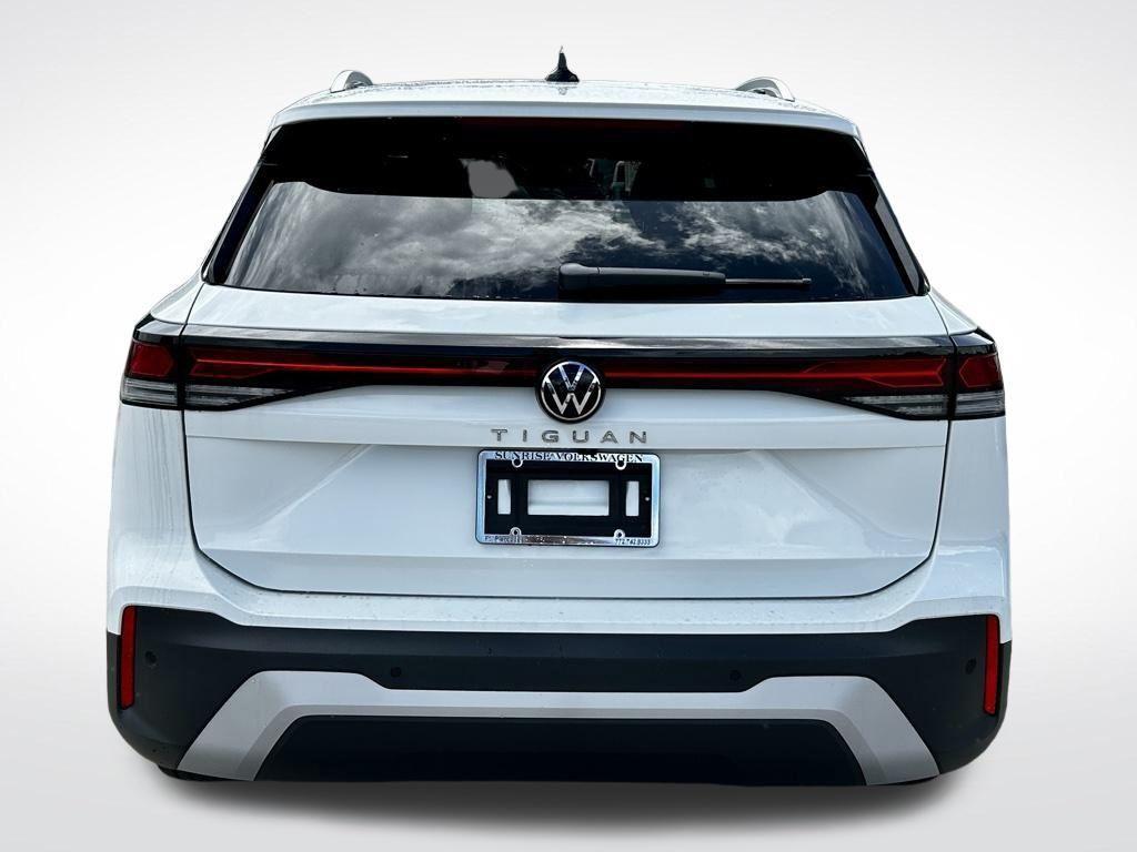 new 2025 Volkswagen Tiguan car, priced at $27,446