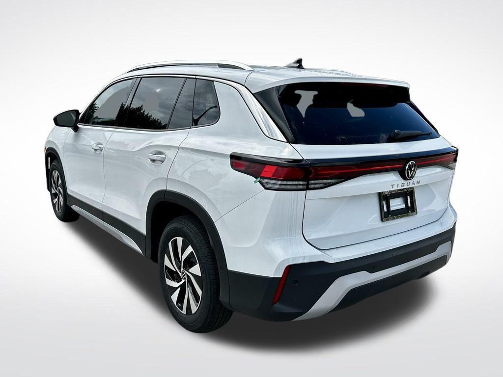 new 2025 Volkswagen Tiguan car, priced at $27,446