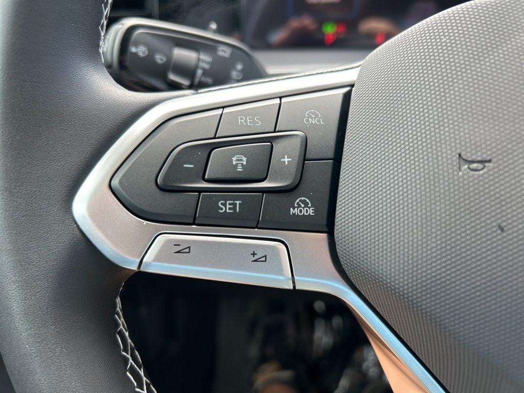 new 2025 Volkswagen Tiguan car, priced at $27,446