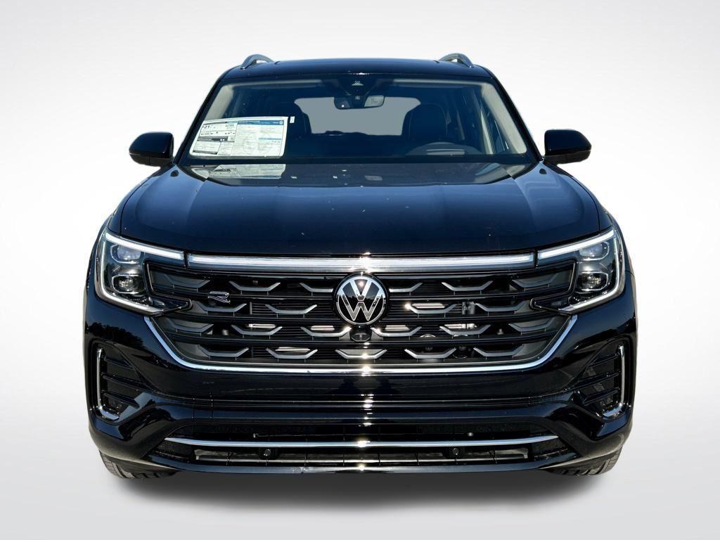 new 2025 Volkswagen Atlas car, priced at $50,625