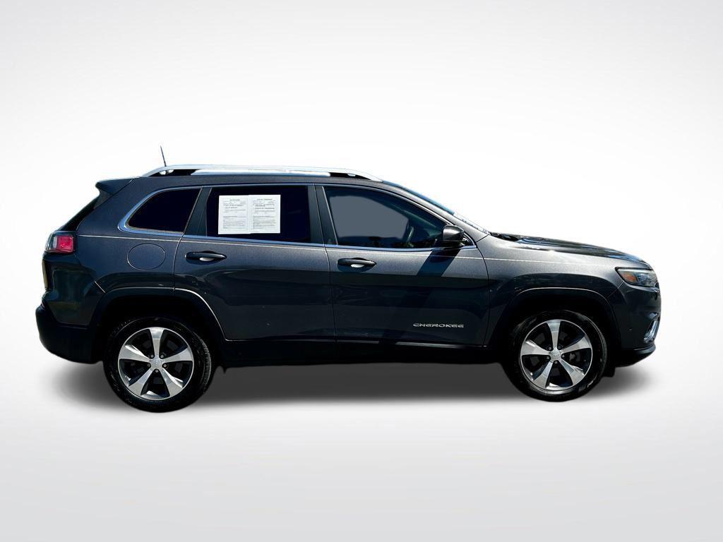 used 2019 Jeep Cherokee car, priced at $18,121