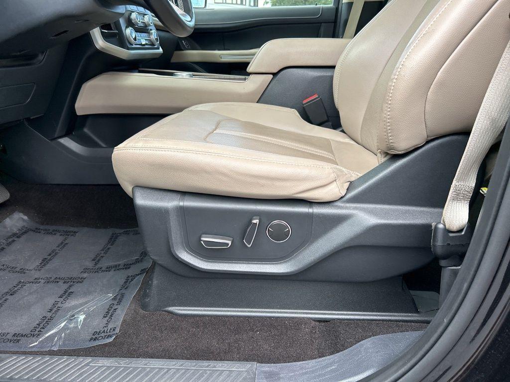 used 2022 Ford Expedition car, priced at $35,521