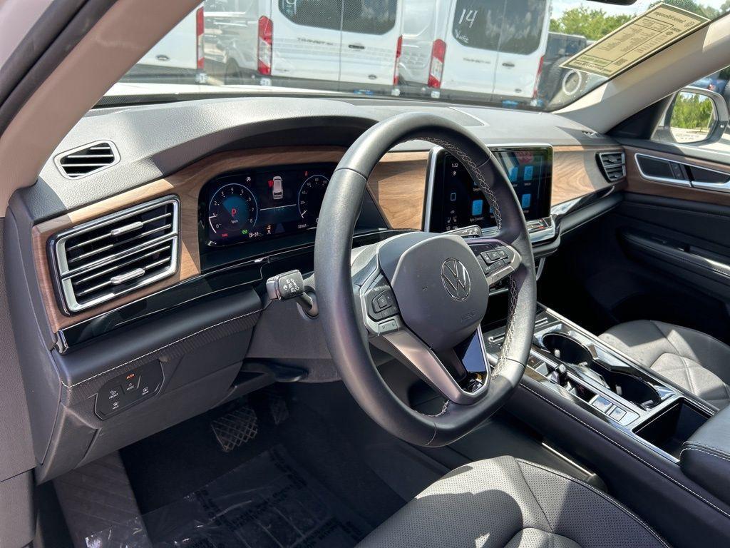 used 2024 Volkswagen Atlas car, priced at $32,324
