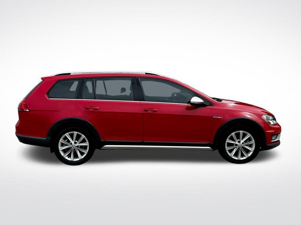 used 2017 Volkswagen Golf Alltrack car, priced at $13,664