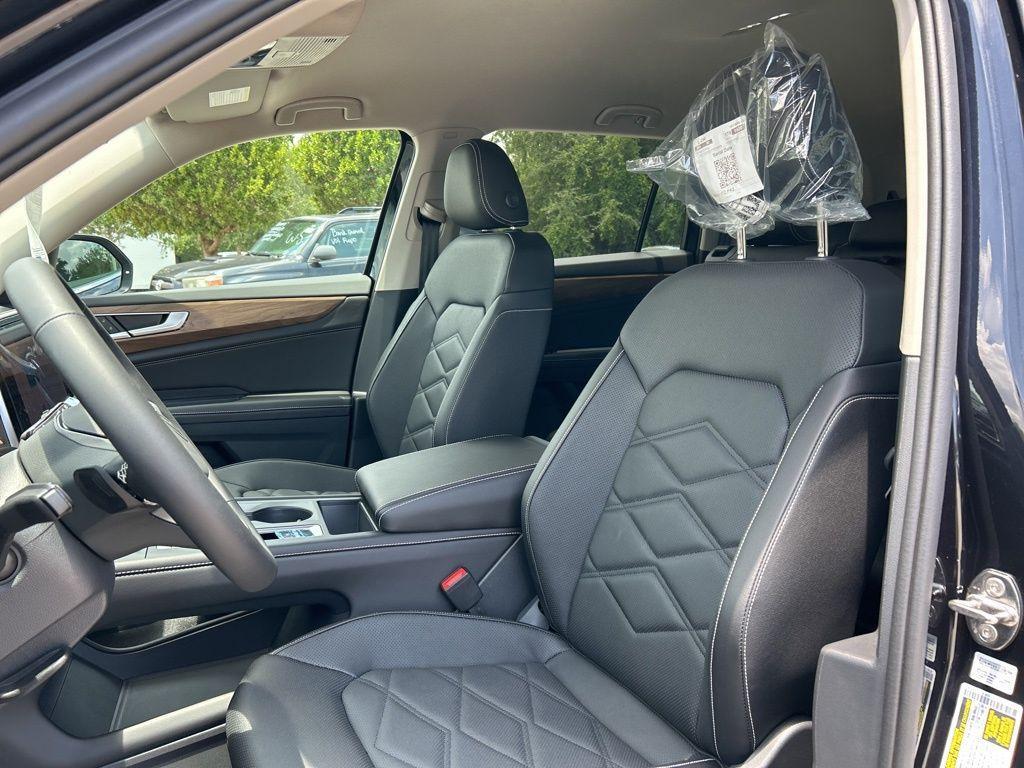 new 2025 Volkswagen Atlas car, priced at $35,189