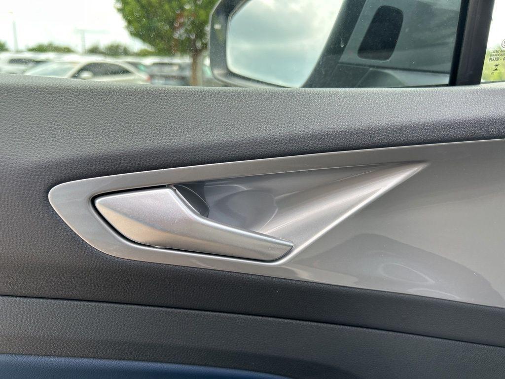 new 2025 Volkswagen ID.4 car, priced at $42,171
