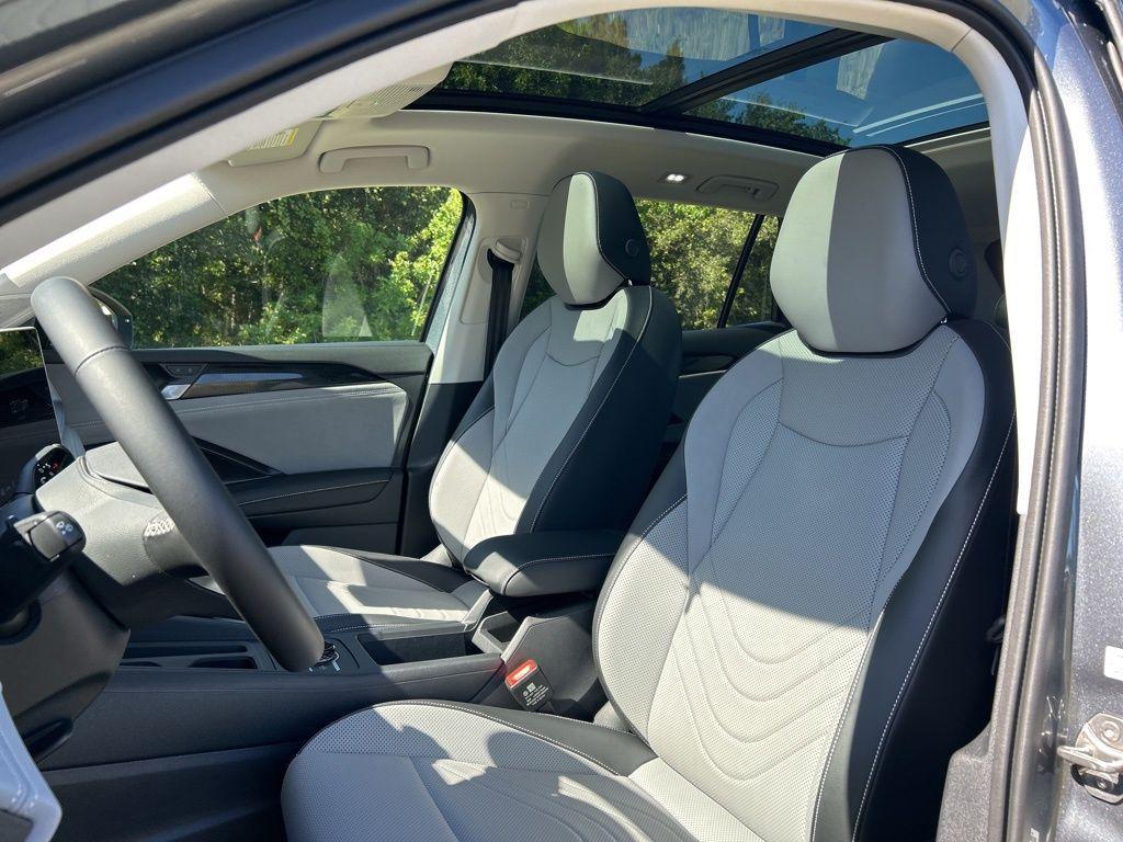 new 2026 Volkswagen Tiguan car, priced at $33,648