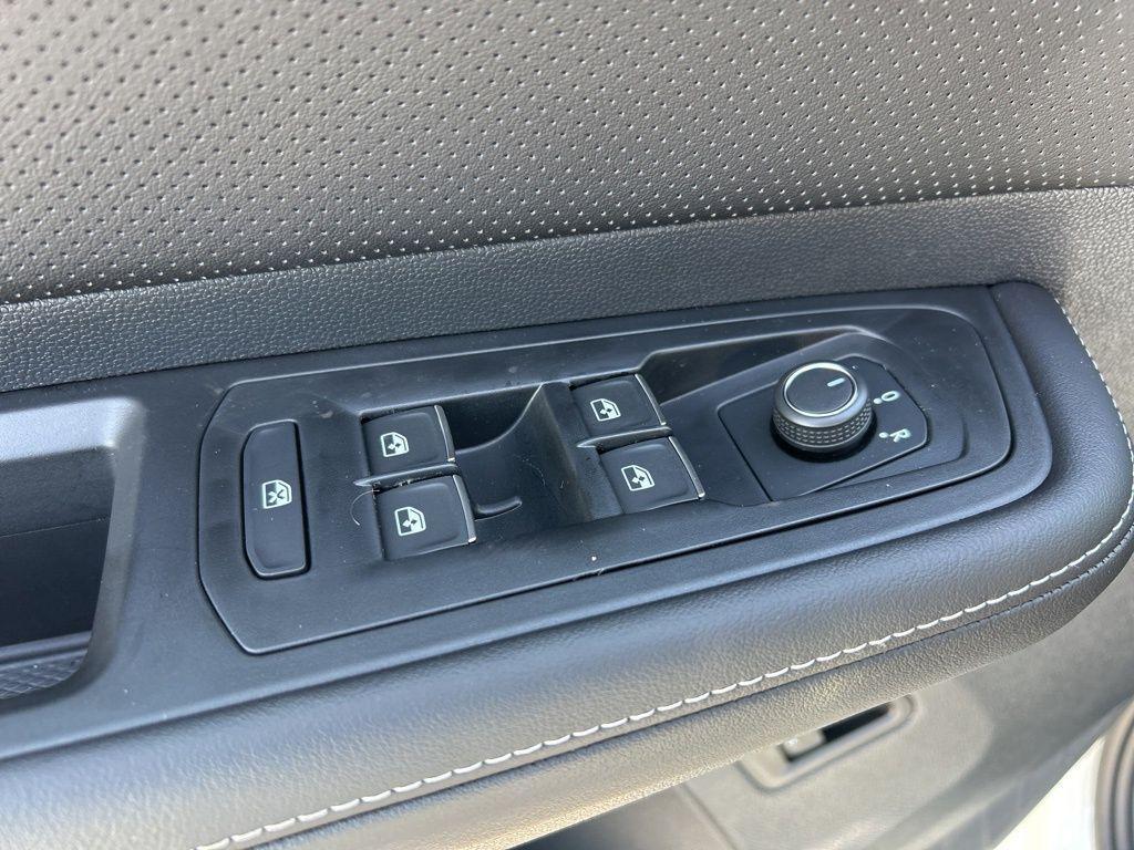 new 2026 Volkswagen Atlas car, priced at $42,649