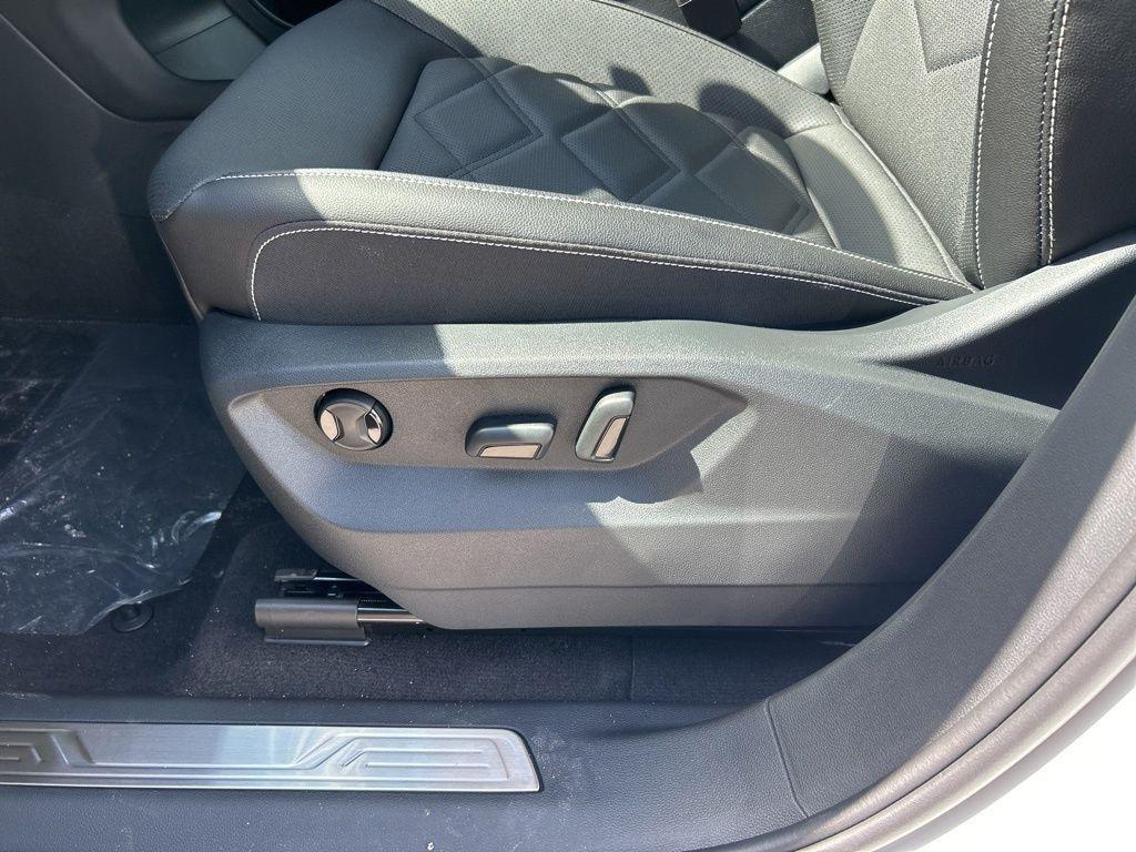 new 2026 Volkswagen Atlas car, priced at $42,649